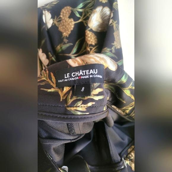 Floral two peice suit - Picture 2 of 4